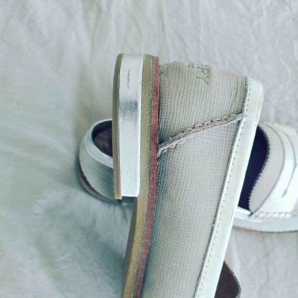 Sperry light grey and silver loafers size 7. Pre owned - Picture 4 of 6